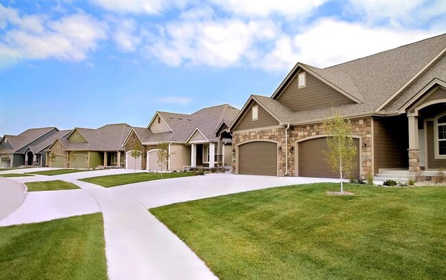 Building Photo - Centennial Pointe West