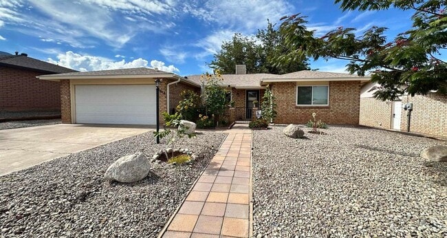 Building Photo - 1310 7th St