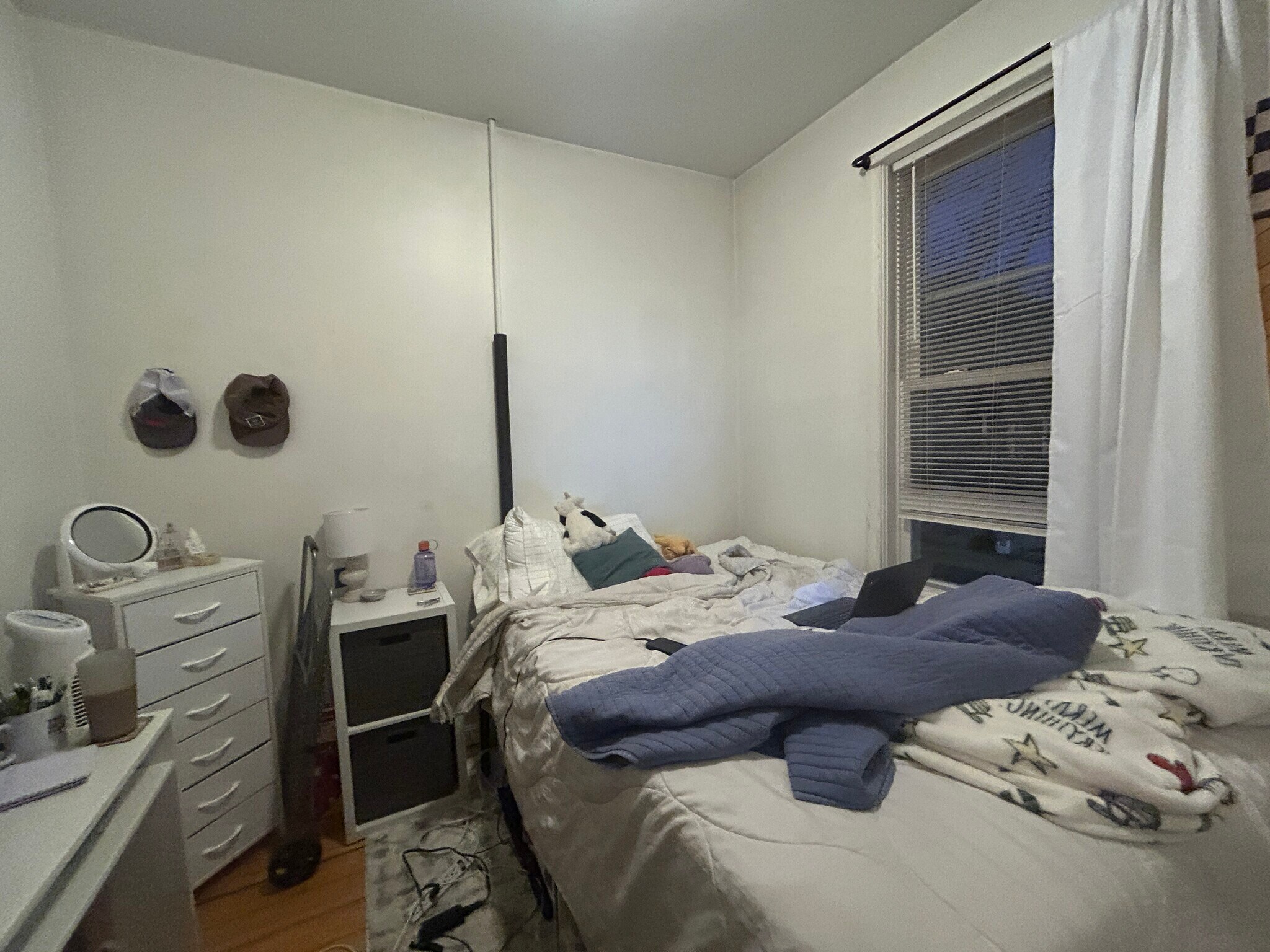 Building Photo - 52 Delle Ave