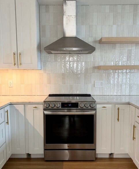 Building Photo - 8130 Broadmoor St