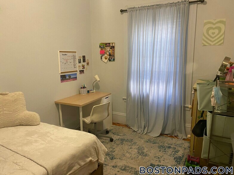 Building Photo - 73 Westland Ave