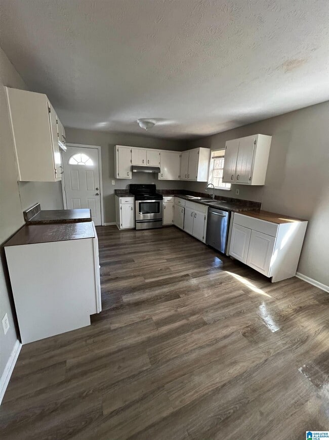 Building Photo - 5213 Goldmar Dr