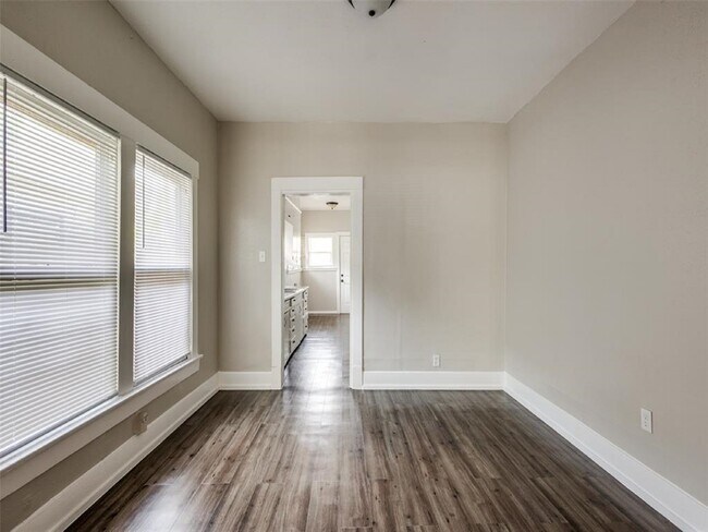 Building Photo - 8318 Lawler St