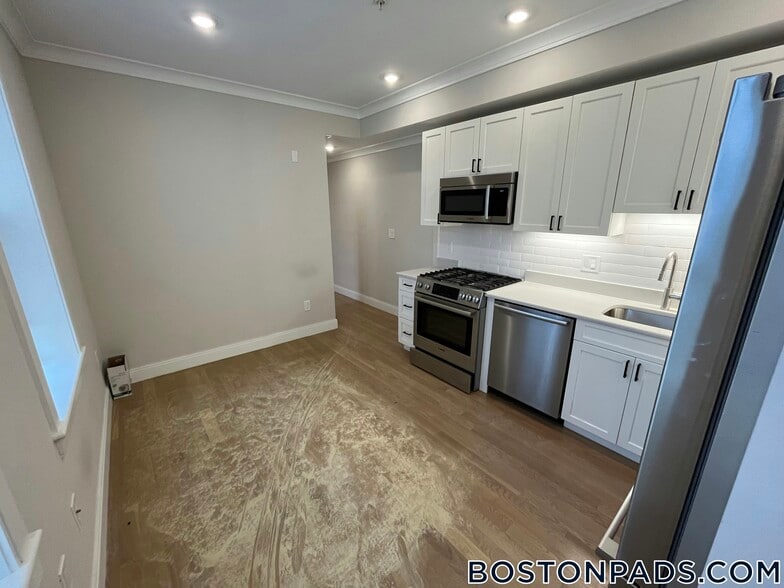 Building Photo - 47 Englewood Ave