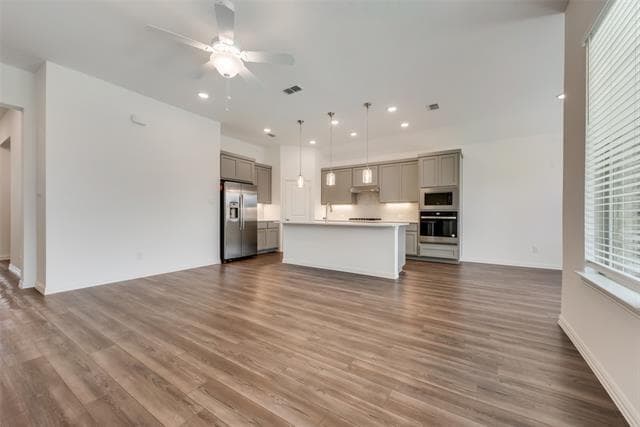 Building Photo - 3514 Honeysuckle Holw