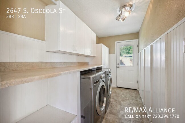 Building Photo - 2647 S Osceola St