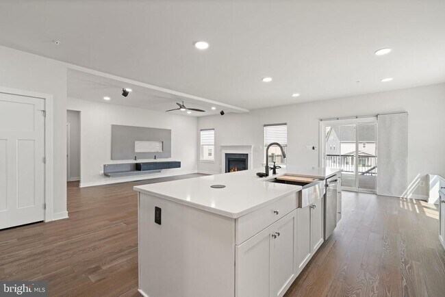 Building Photo - 7550 Mint Springs Ct