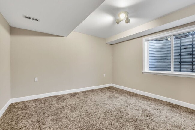 Building Photo - 10257 Quintero St