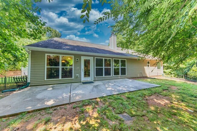 Building Photo - 4556 White Horse Dr