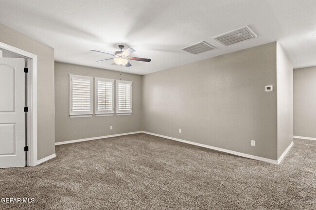 Building Photo - 4521 Marisabel Azcarate St