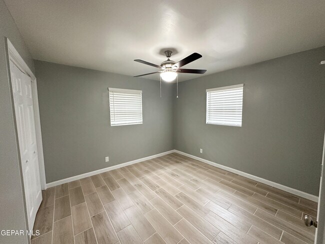 Building Photo - 3405 Hixson Street