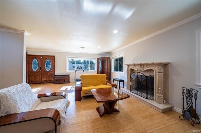 Building Photo - 1951 Alpha St