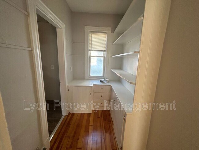 Building Photo - 34 Hodges Ave