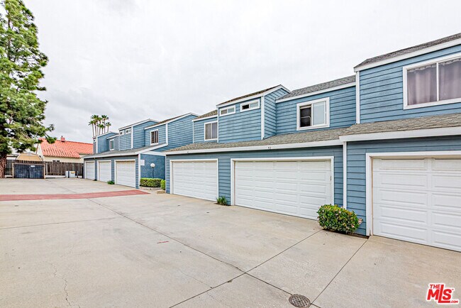 Building Photo - 14742 Pioneer Blvd