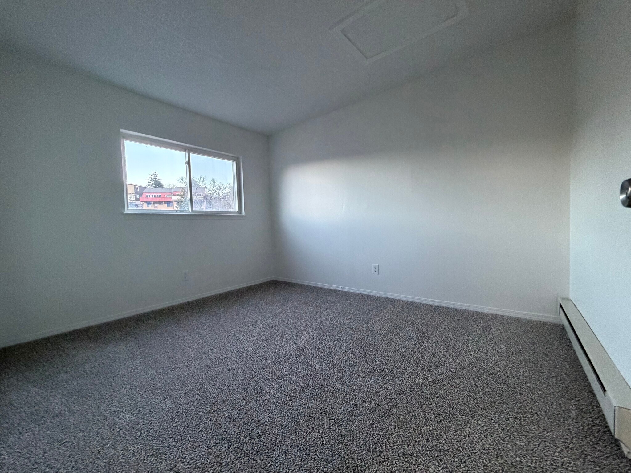 Building Photo - 579 Winnie Way