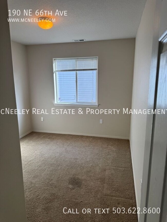 Building Photo - 190 NE 66th Ave