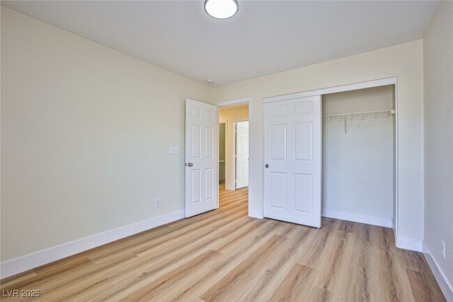 Building Photo - 8338 Lavender Jade Ct