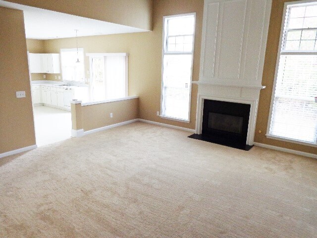 Building Photo - 4615 Ridgefair Dr