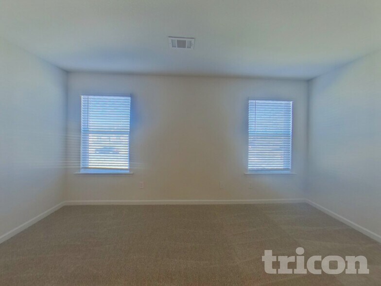 Building Photo - 823 Athens Ln