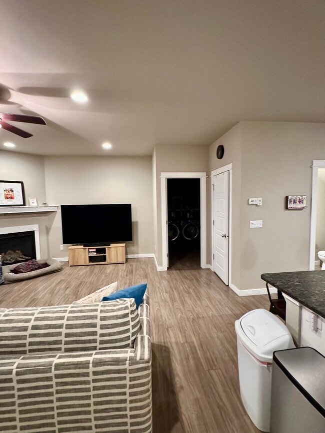 Building Photo - Chic & Comfortable 3-Bed Home in Bozeman’s King Arthur Park