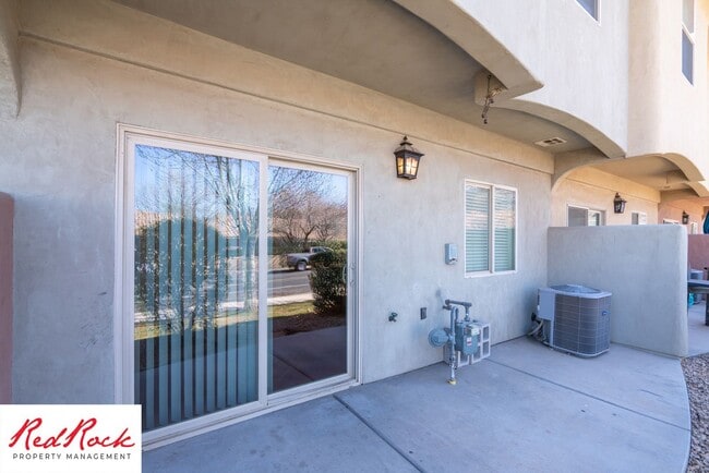 Building Photo - 2075 S Sir Monte Dr