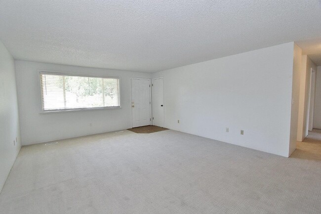 Building Photo - 2419 Colorado Ave