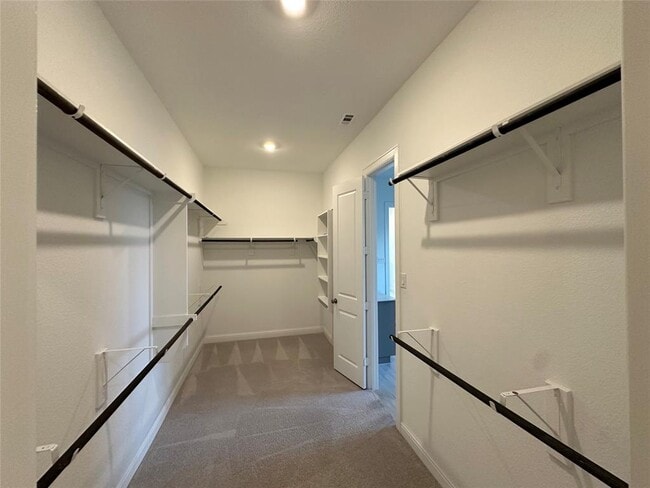 Building Photo - 4802 Avon Ridge Way