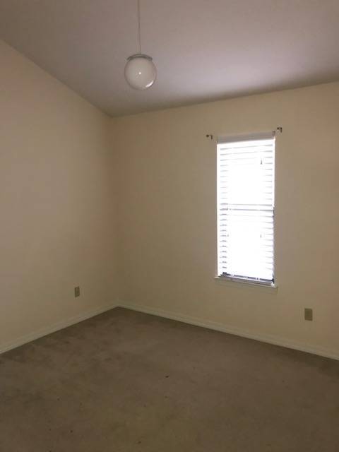 Building Photo - Spacious 3Bed/2Ba Brick Home Convenient to Tyndall AFB!