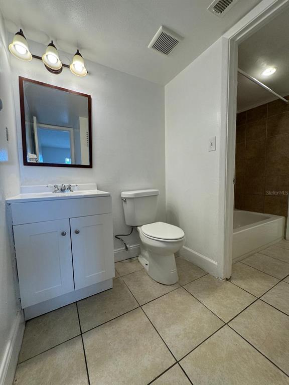 Building Photo - 1438 Holden Ave