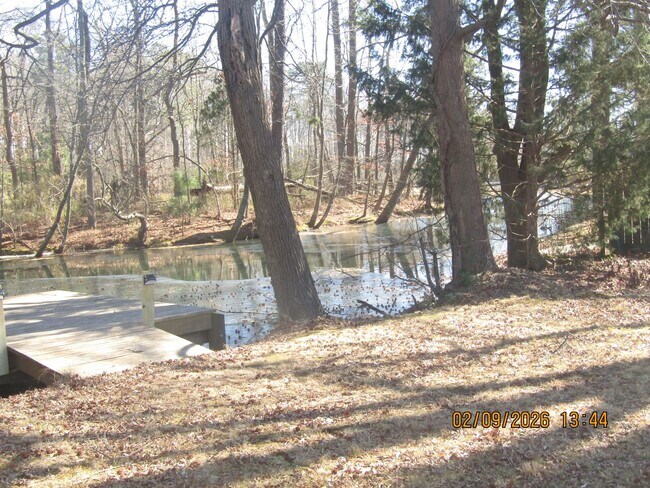 Building Photo - Lake Whitehurst