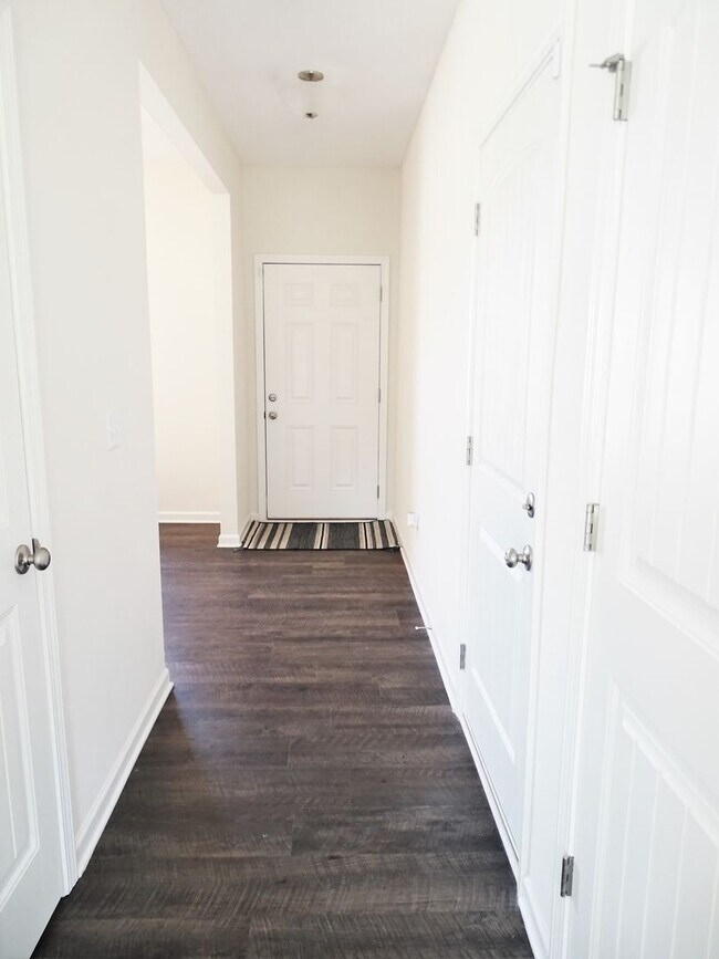 Building Photo - Beautiful Home in Lexington Hill 4 Bedrooms 2.5 Baths