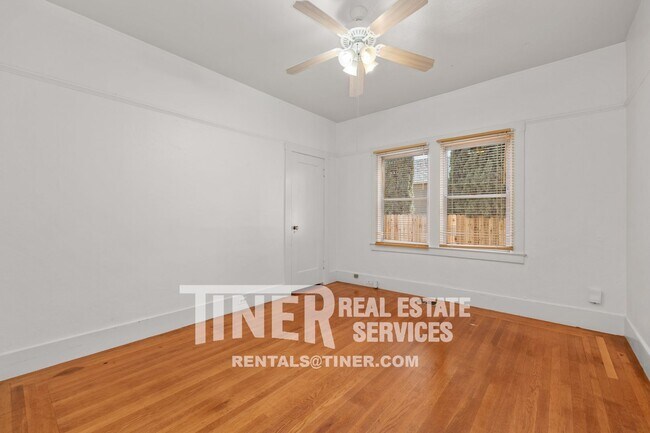 Building Photo - 4201 53rd St