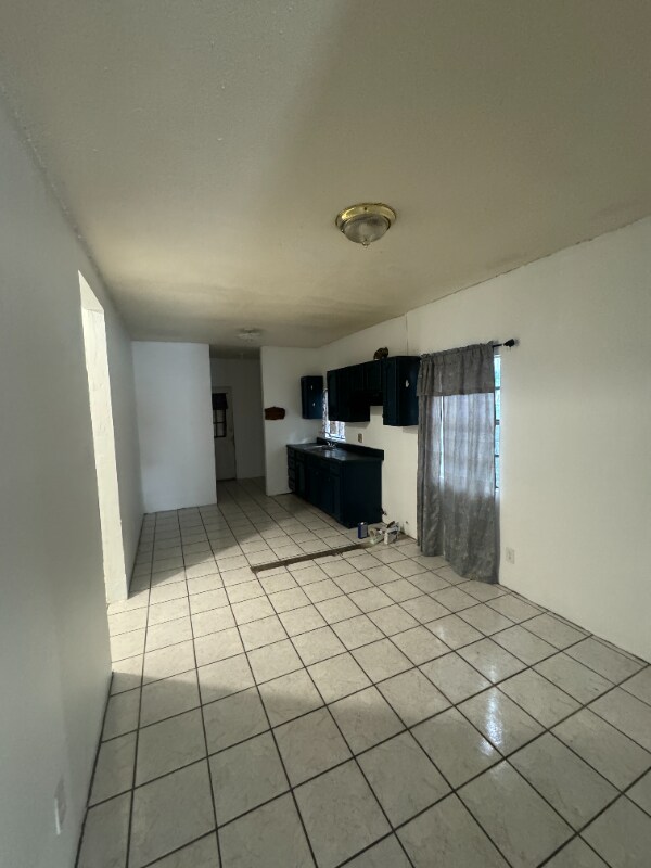 Building Photo - 3404 Salinas Ave