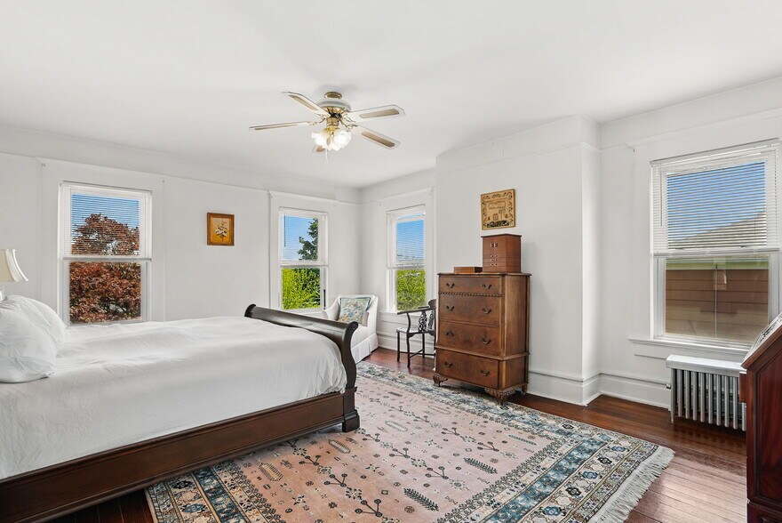 Primary Bedroom - 134 Old Mamaroneck Rd
