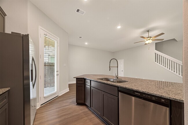 Building Photo - 13412 Sun Cay Drive