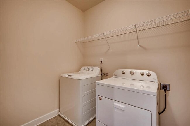 Building Photo - 2255 Emerald Sky Dr