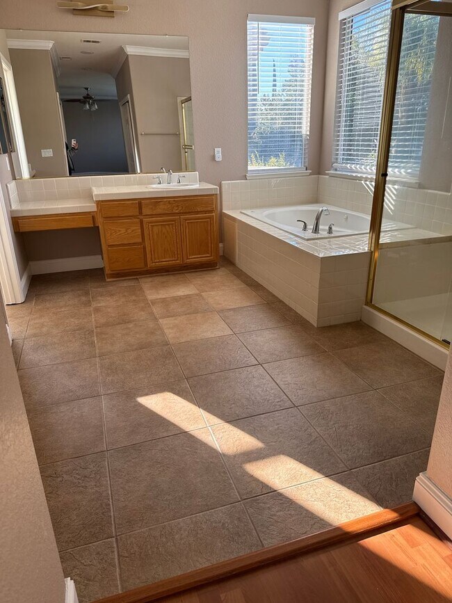 Building Photo - You’ll be proud to live in this home