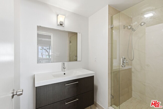 Building Photo - 3900 Pacific Ave