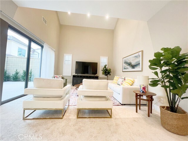 Building Photo - 115 Montero