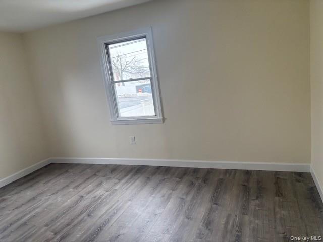 Building Photo - 842 N Wellwood Ave
