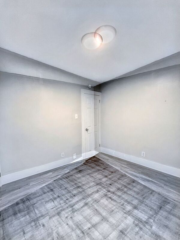 Building Photo - 5511 Somerset Ave