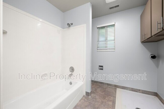 Building Photo - 770 N 1060 W