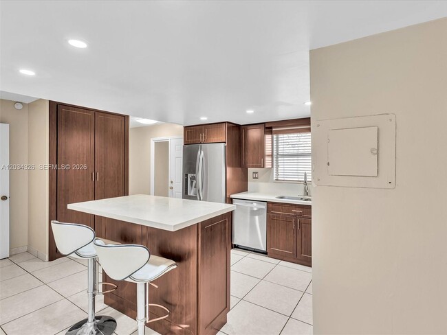 Building Photo - 210 NW 87th Ave