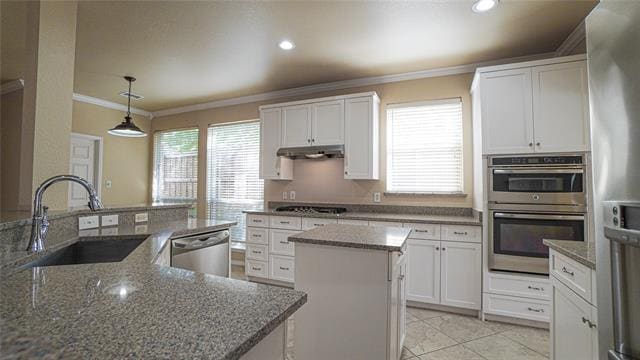 Building Photo - 2060 Garden Crest Dr