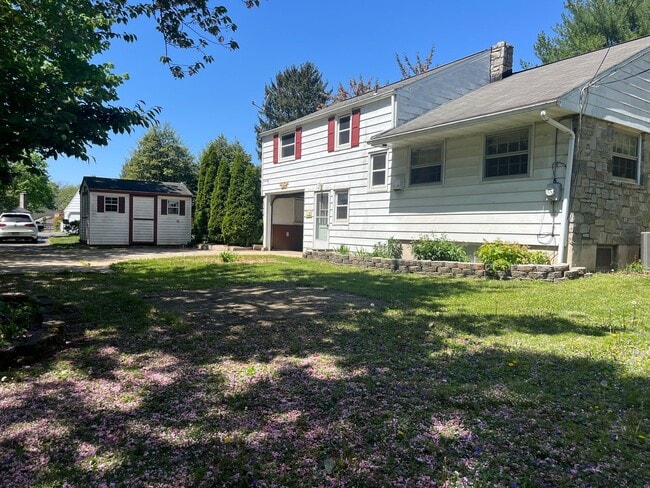 Building Photo - Beautiful 3 bedroom Home in Manheim Township!