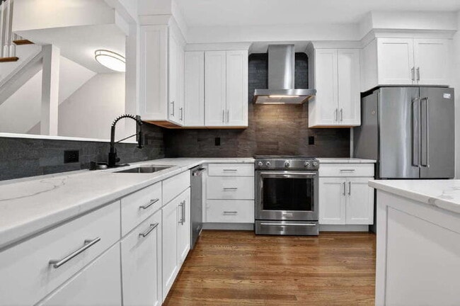 Building Photo - 504 N Thomas St