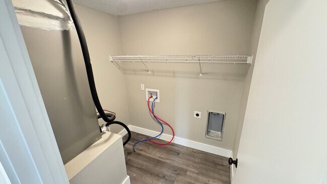 Building Photo - BRAND NEW, STUNNING 3 Bedroom, 2 Bathroom Home in Sebring!!