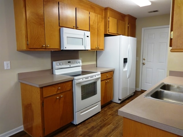 Building Photo - 103 Scottswood Dr