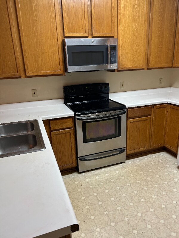 Building Photo - 665 Woodduck Dr