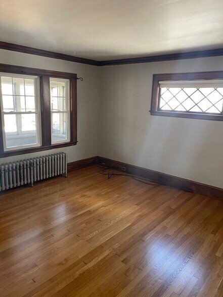 Building Photo - 4 Seagrave Rd